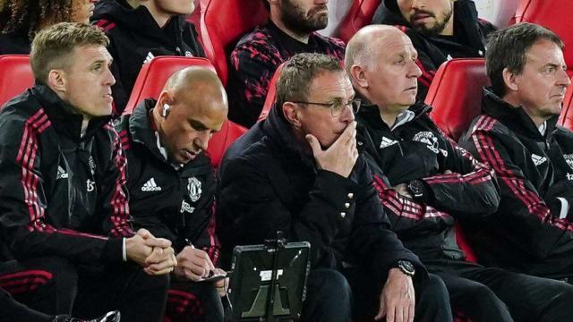 1650418676613086001.jpg Ralf-Rangnick-sat-among-the-Manchester-United-coaching-staff-during-a-Premier-League-defeat.jpg